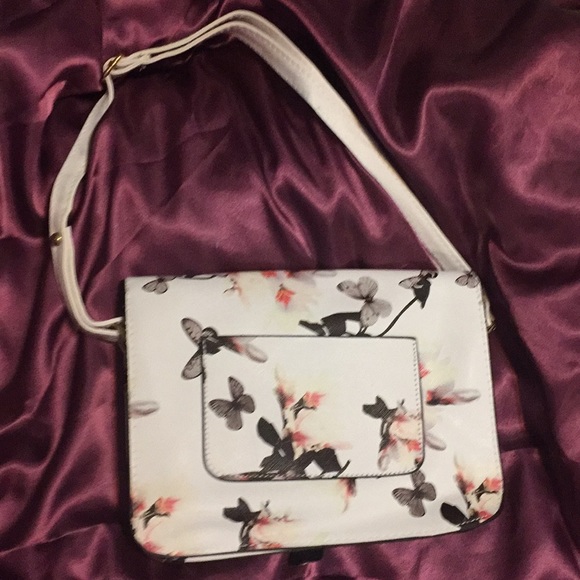 NWOT Vegan Leather Butterfly Purse Crossbody - Picture 2 of 7